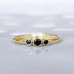 zwarte-spinel-ring-14k zwarte spinel ring 14k goud